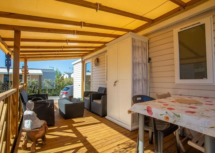 Mobilhome Neuf Confort Hébergement de vacances Fréjus